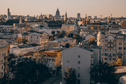 Foto d'estoc gratuïta de a l'aire lliure, arquitectura, balcons