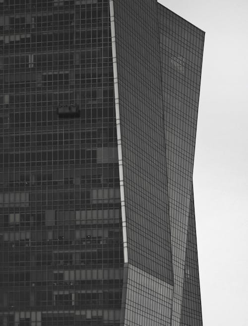 Free Grayscale Photo of a Modern Building Stock Photo