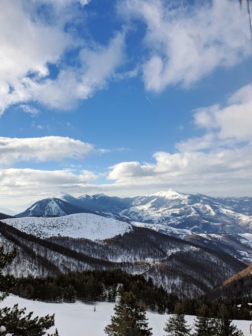 Gratis lagerfoto af blå himmel, droneoptagelse, fugleperspektiv