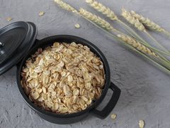 Rolled oats with wheat stalks — photo by Karyna Panchenko on Pexels