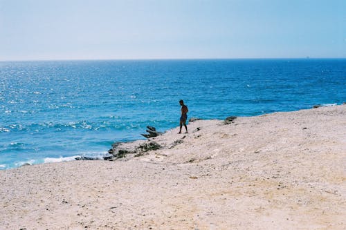 Бесплатное стоковое фото с волны, голубая вода, горизонт