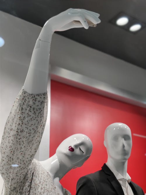Mannequin with Raised Hand