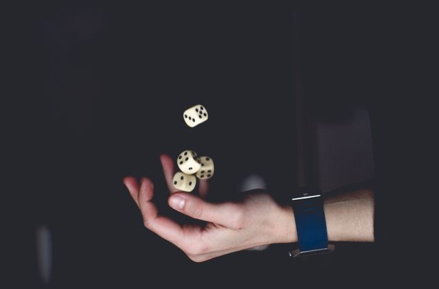 Online Spielautomaten mit verschiedenen Themen und Features im Casino