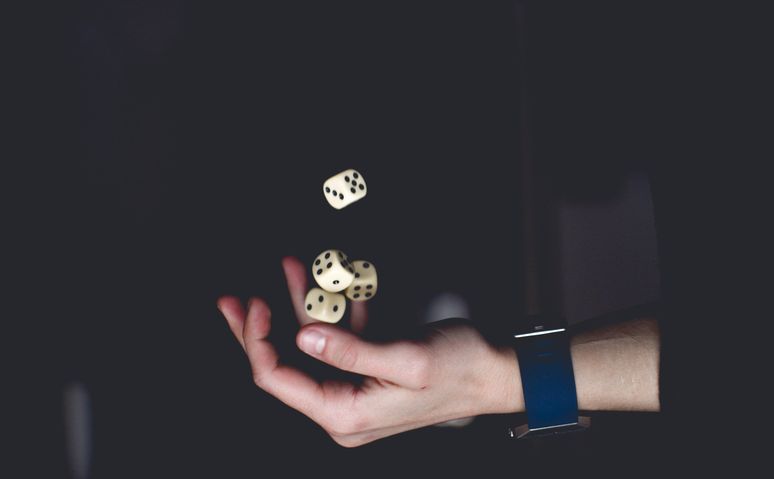 Online Casino: Spielautomaten und Live-Spiele im Überblick