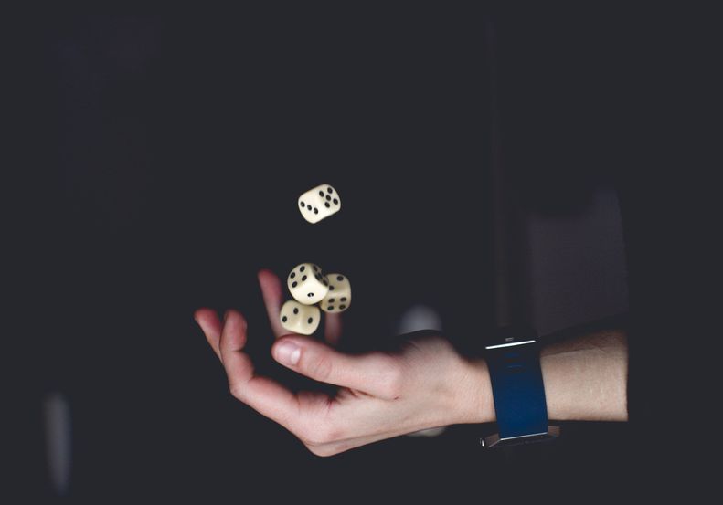 Blackjack online Strategie am Spieltisch