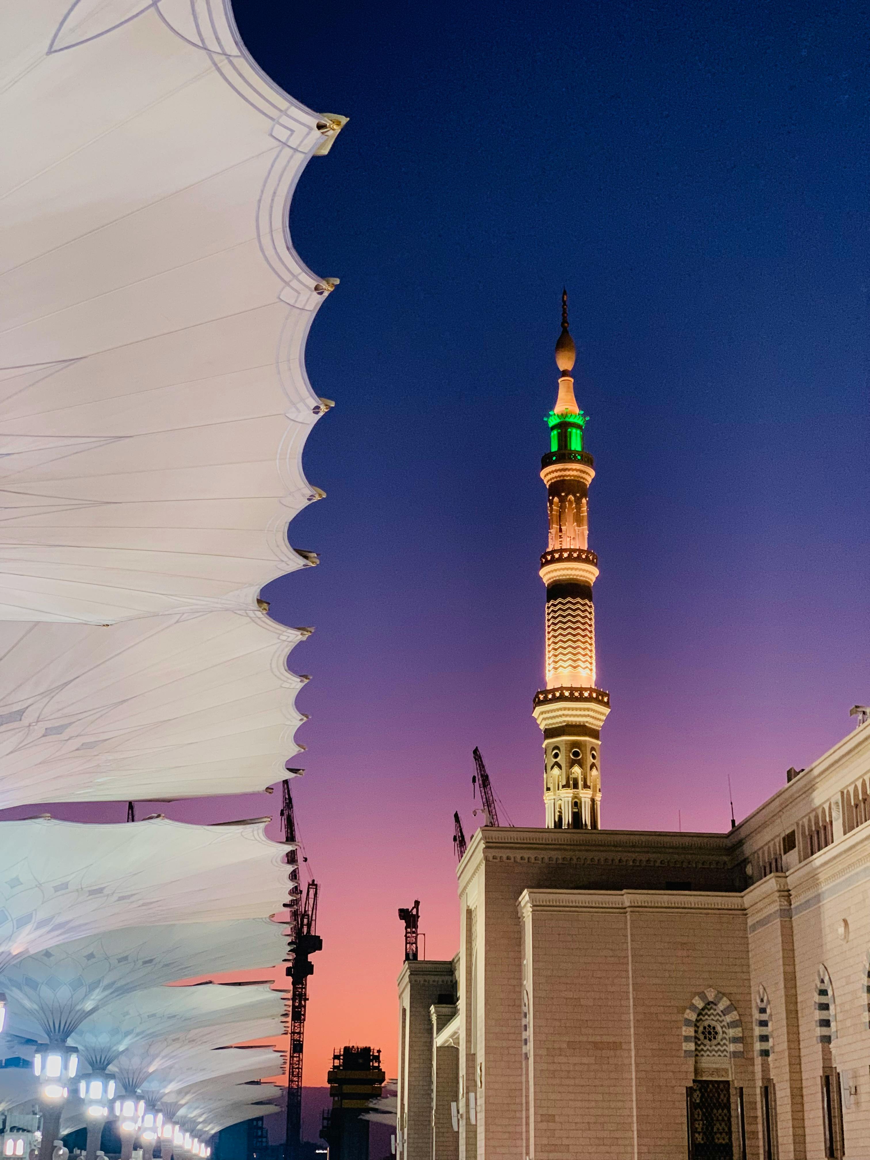 Breathtaking images from Masjid Al-Nabawi 😍! For featured use hashtags ➡️  #makkah__madinah or keep tagging us on your photos and videos. | Instagram