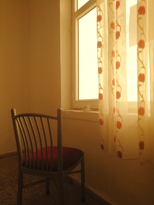 Foto stok gratis dalam ruangan, gorden, jendela