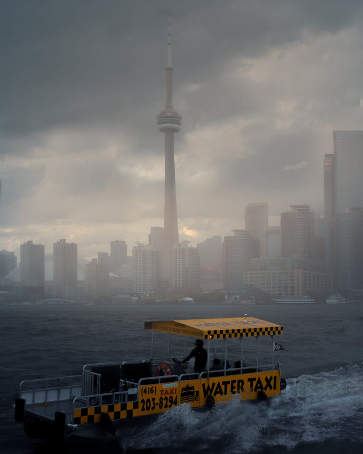 Water Taxi In Bay