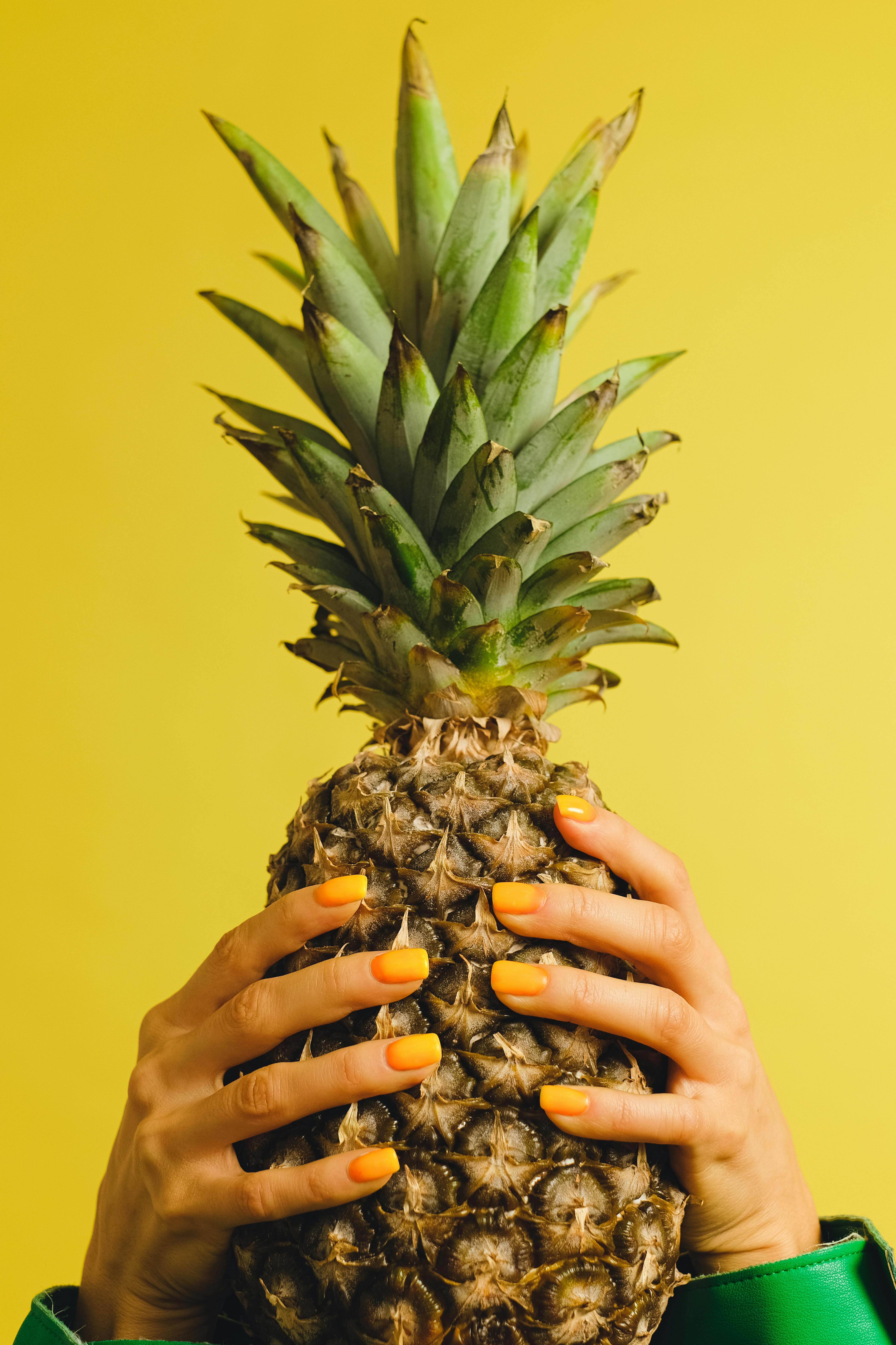 What does pineapple mean in poker?