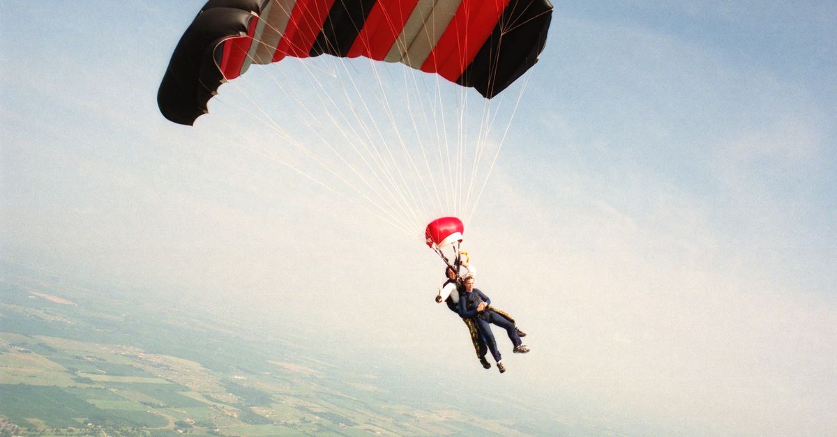 Saut en parachute : comment se préparer pour un premier vol