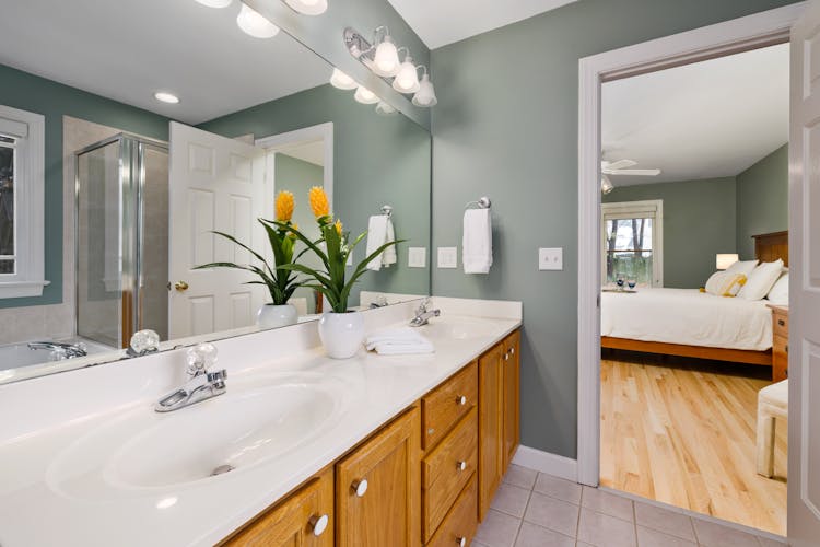 Modern Bathroom And Bedroom 