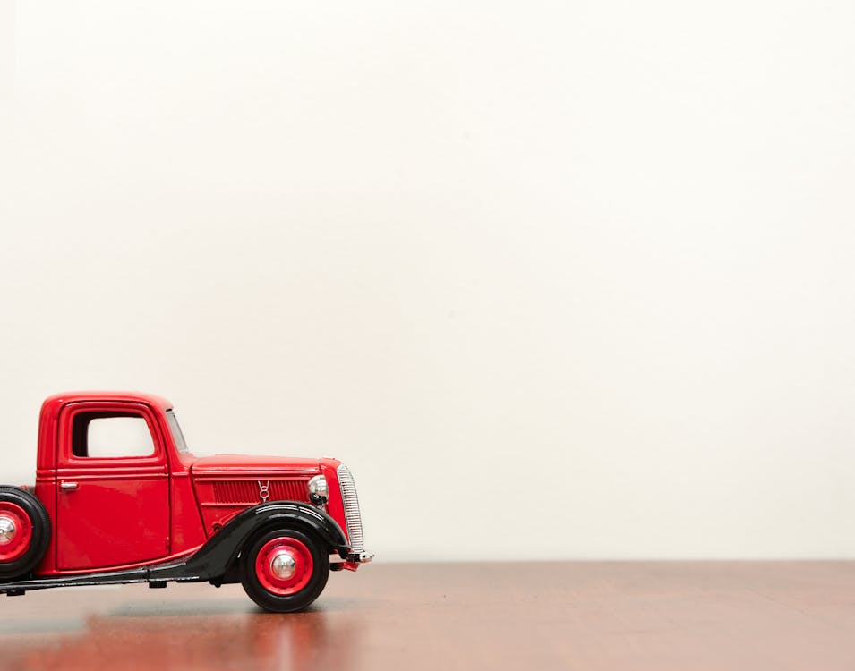 Classic Red Vehicle Scale Model