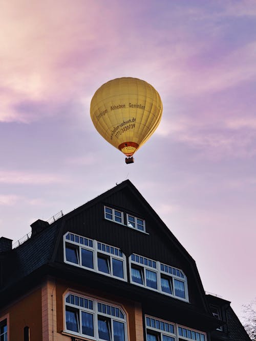 Δωρεάν στοκ φωτογραφιών με αερόστατο, κατακόρυφη λήψη, κτήριο Φωτογραφία από στοκ φωτογραφιών