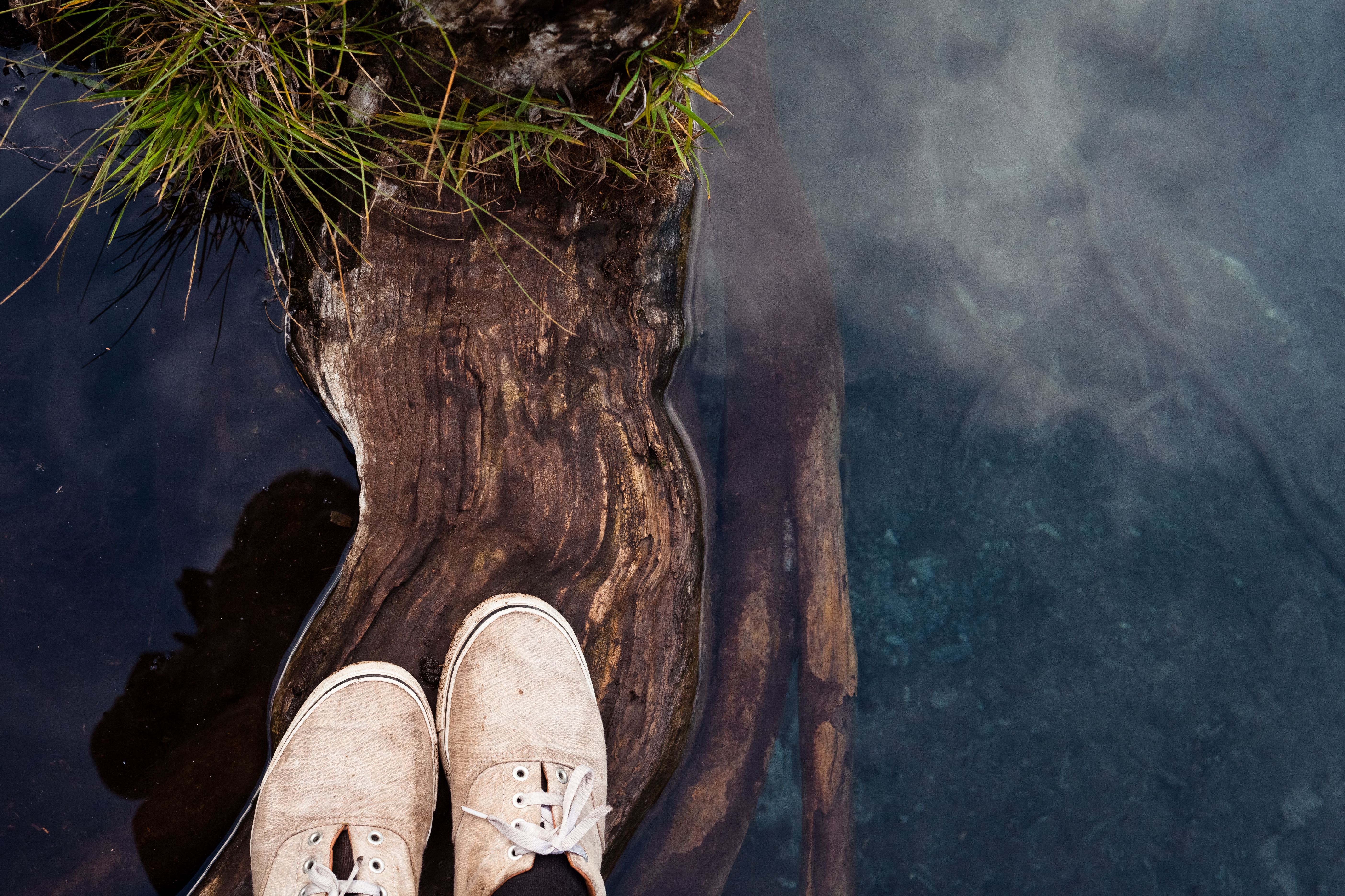 How to Choose Water Shoes: The Complete Buying Guide