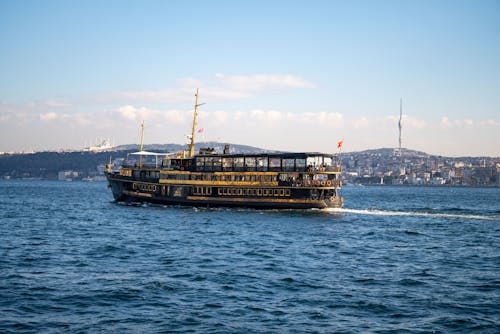 Istanbul Boğazı Ve Gemi