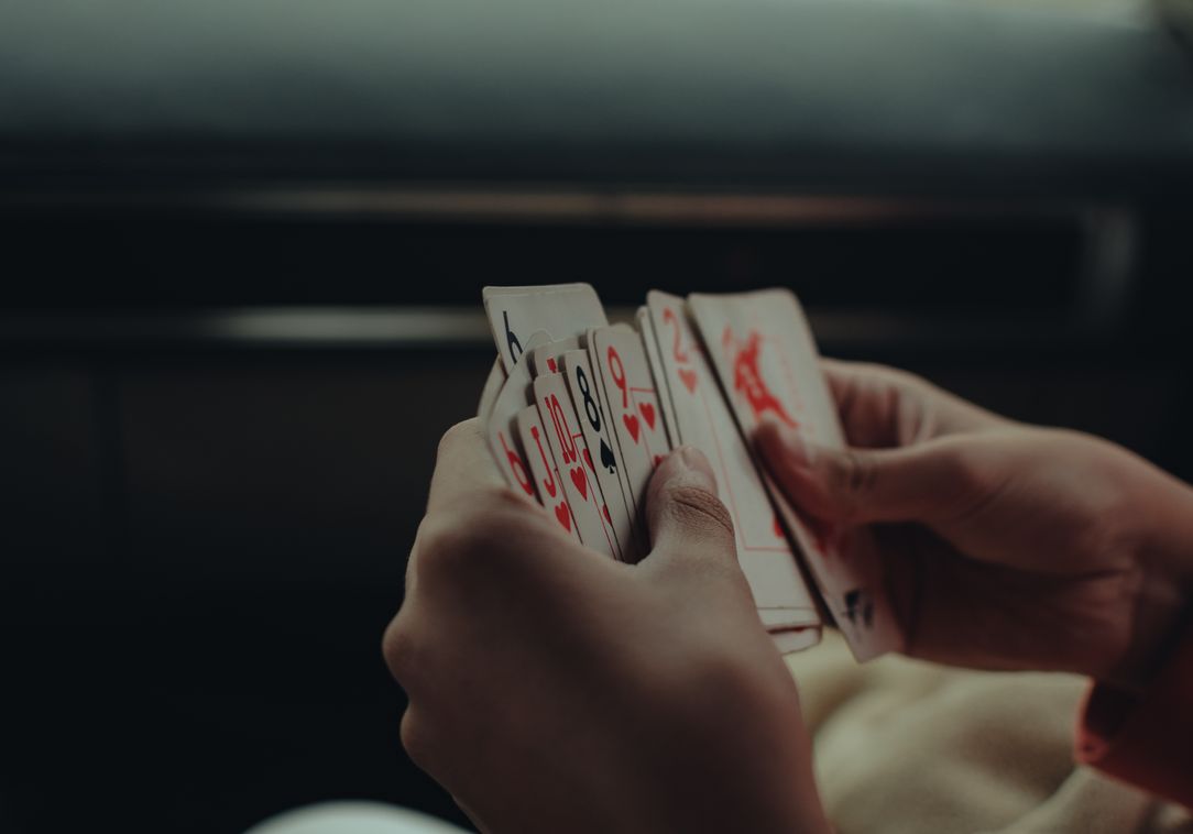 Online Casino: Spielautomaten und Live-Spiele im Überblick