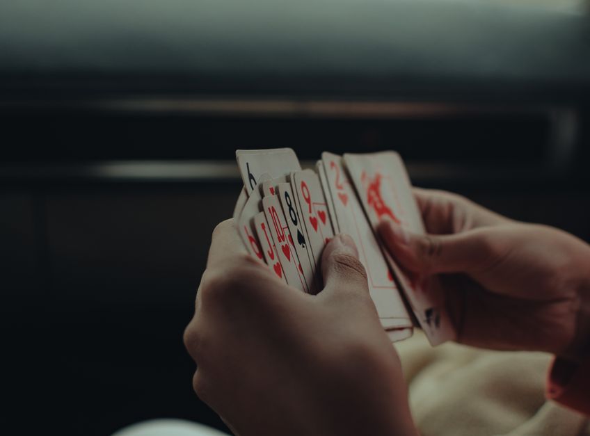 Online Casino: Spielautomaten und Live-Spiele im Überblick