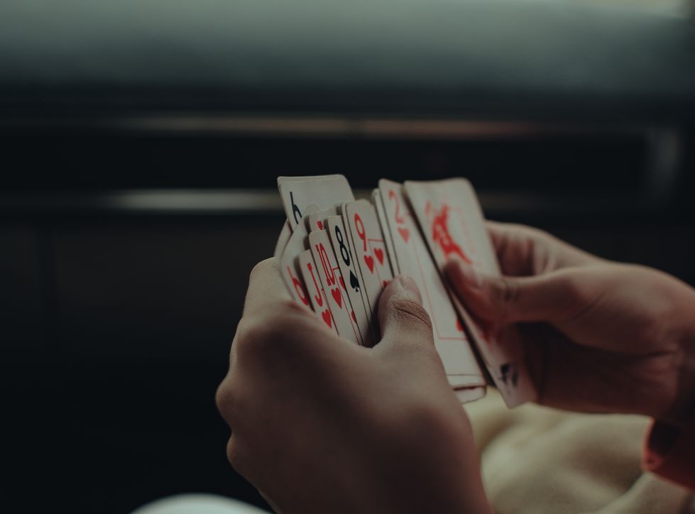 Online Casino: Spielautomaten und Live-Spiele im Überblick