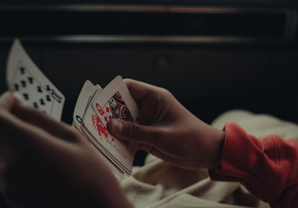 Online Casino: Spielautomaten und Live-Spiele im Überblick