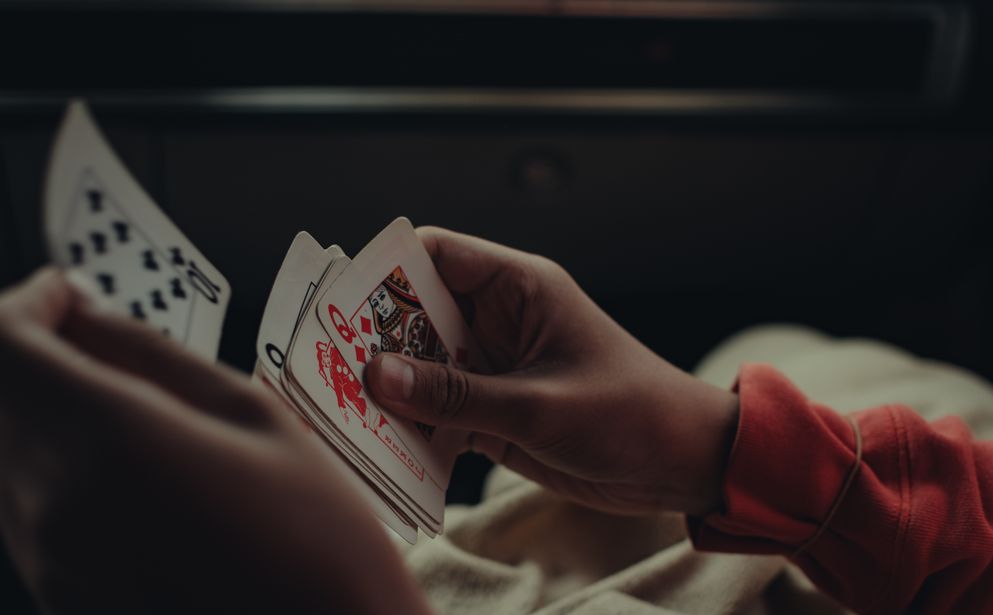 Online Casino: Spielautomaten und Live-Spiele im Überblick