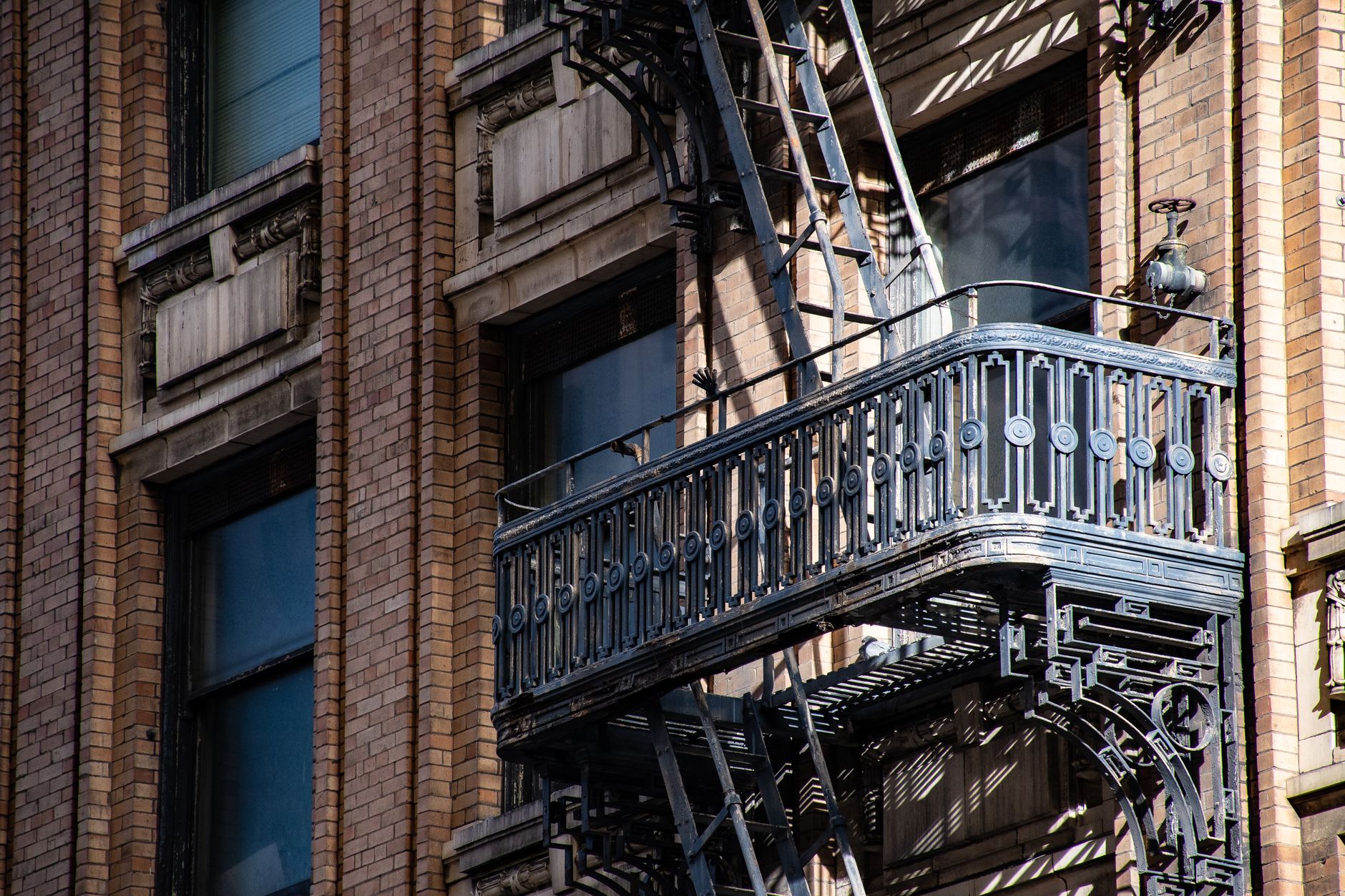 Indian Startup's Balcony Escape System Offers a New Way Out When Fire Traps You Inside