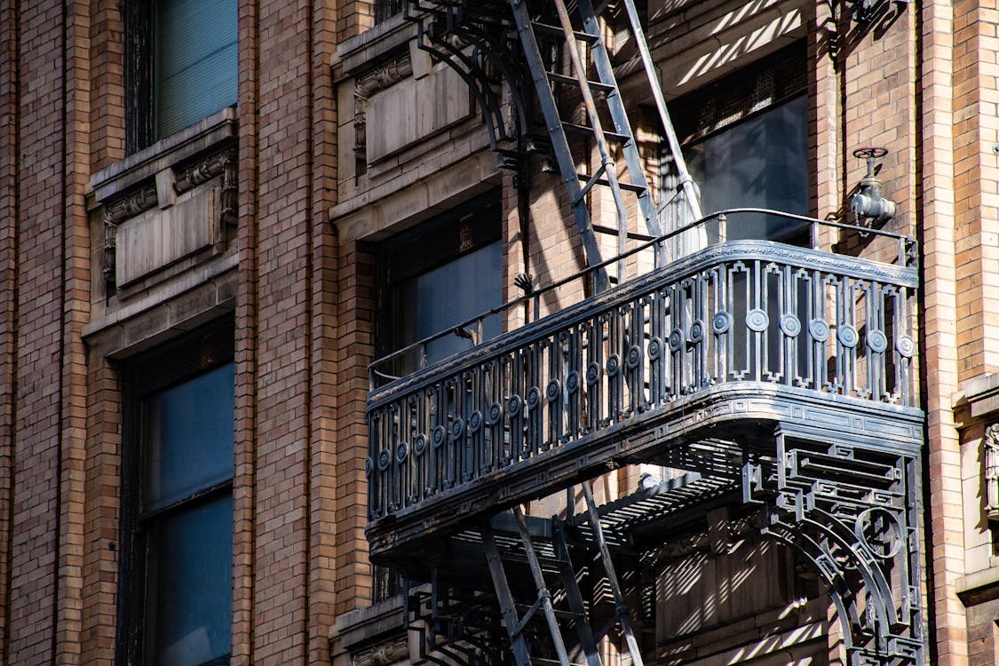 architectuur, balkon, brandtrap