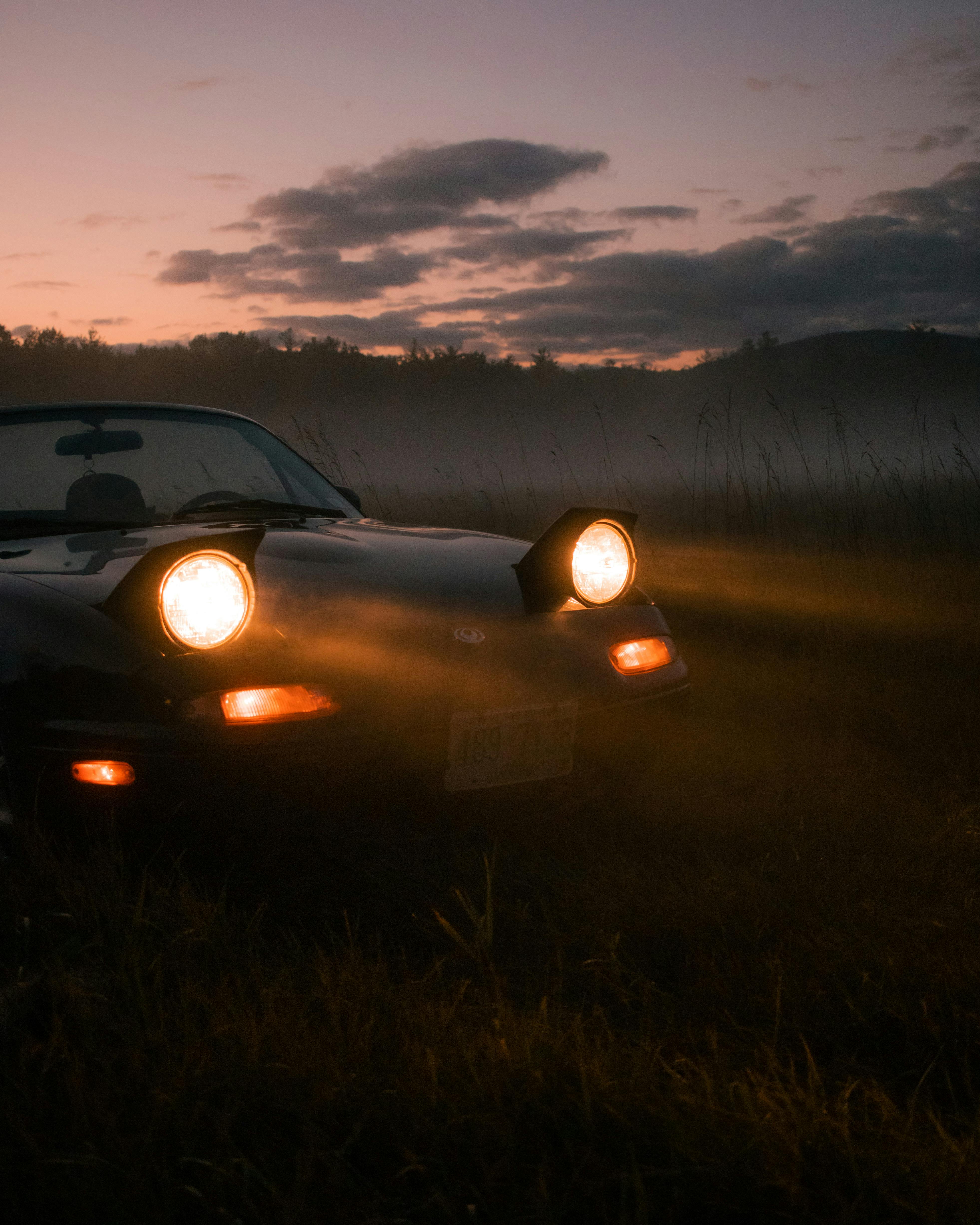 miata lights in fog · Free Stock Photo