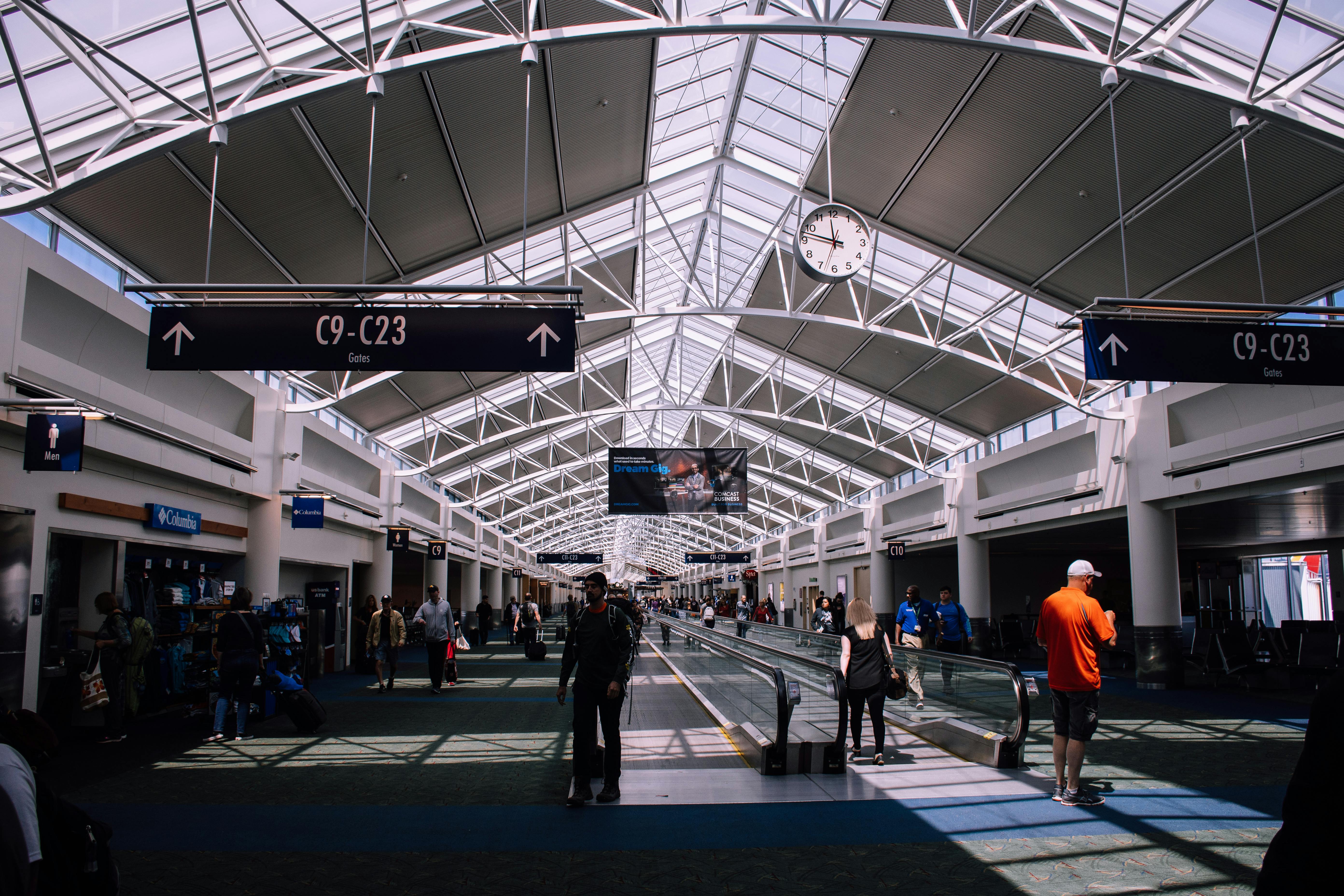 200+ Engaging Airport Photos · Pexels · Free Stock Photos