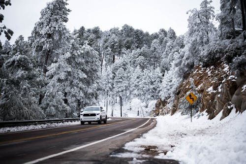 Snow Watch: Travel Could Get Tricky in Washington, Oregon