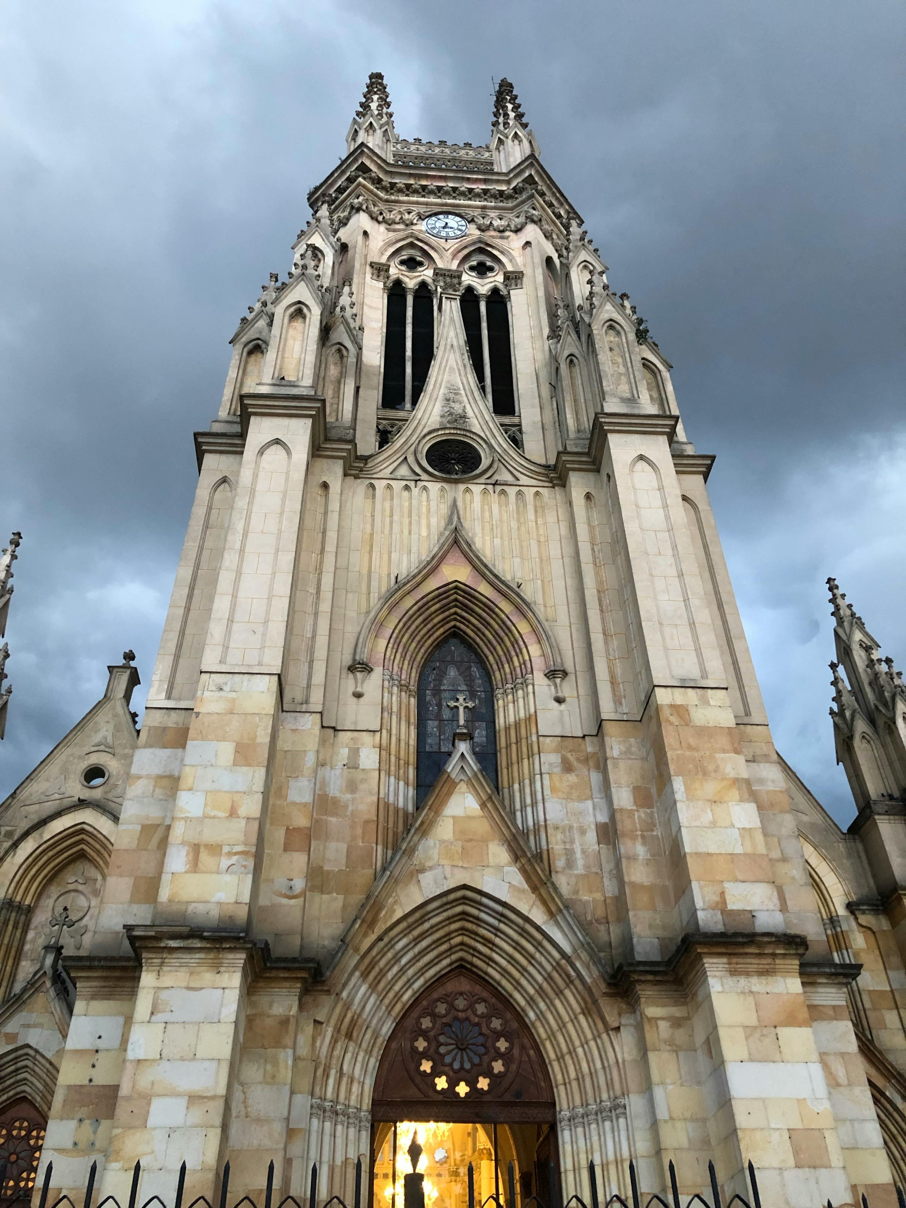Vista da cidade de Pristina