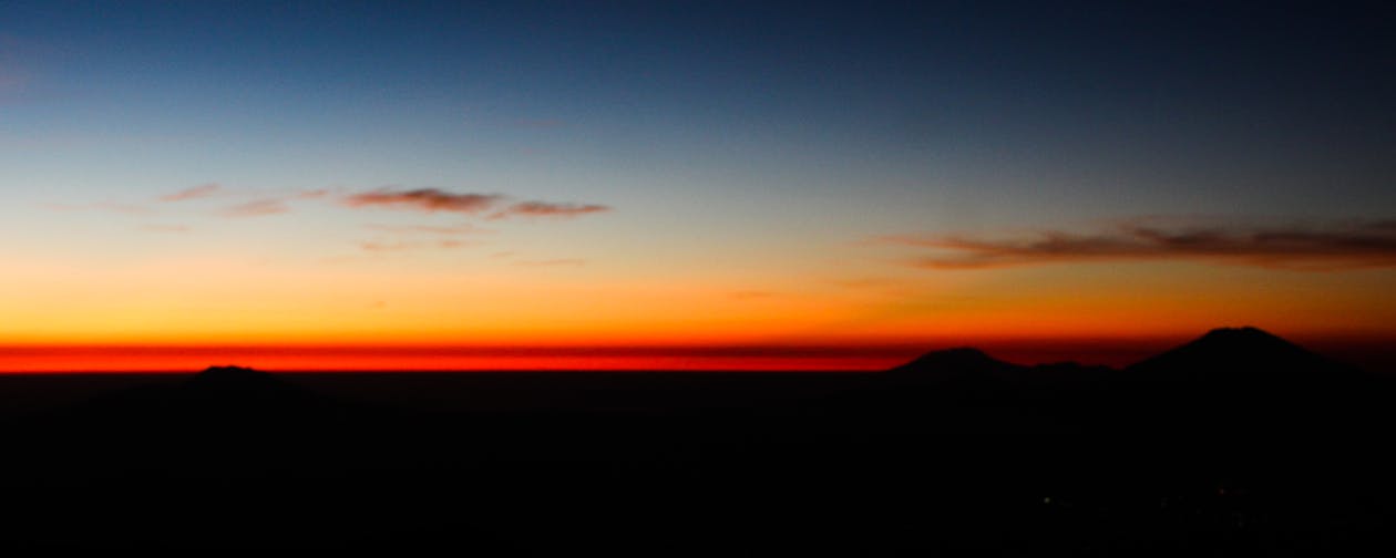 Бесплатное стоковое фото с восход, гора, золотое солнце