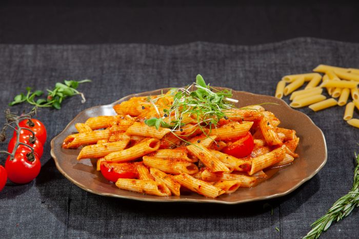 Penne with tomato sauce