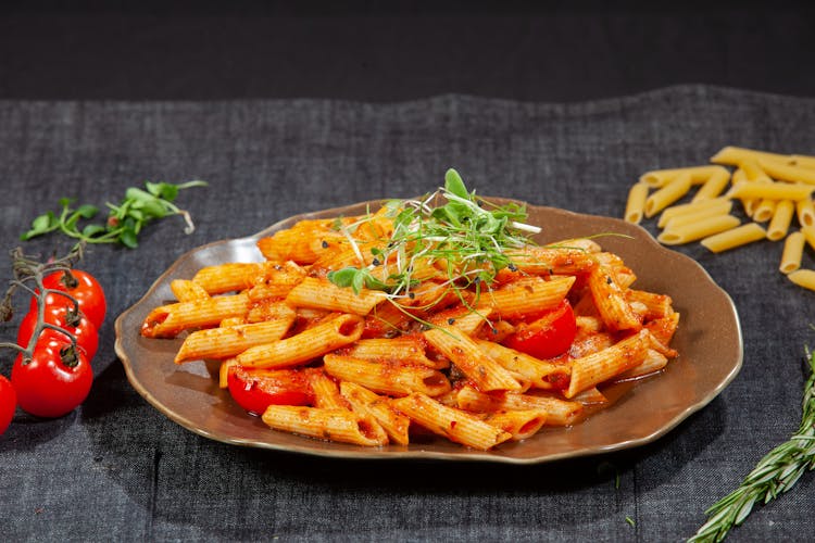 Penne Pasta With Tomato Sauce