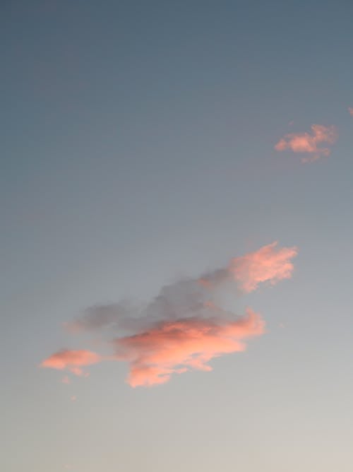 Základová fotografie zdarma na téma fialové mraky, krása, pastelově zbarvená obloha