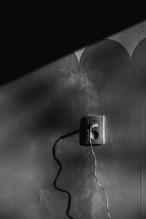 Foto d'estoc gratuïta de blanc i negre, cable, elèctric