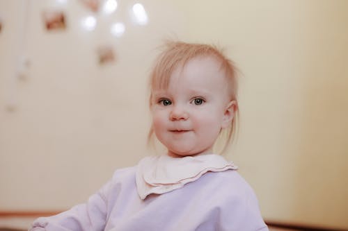 Fotobanka s bezplatnými fotkami na tému bábätko, batoľa, blond vlasy