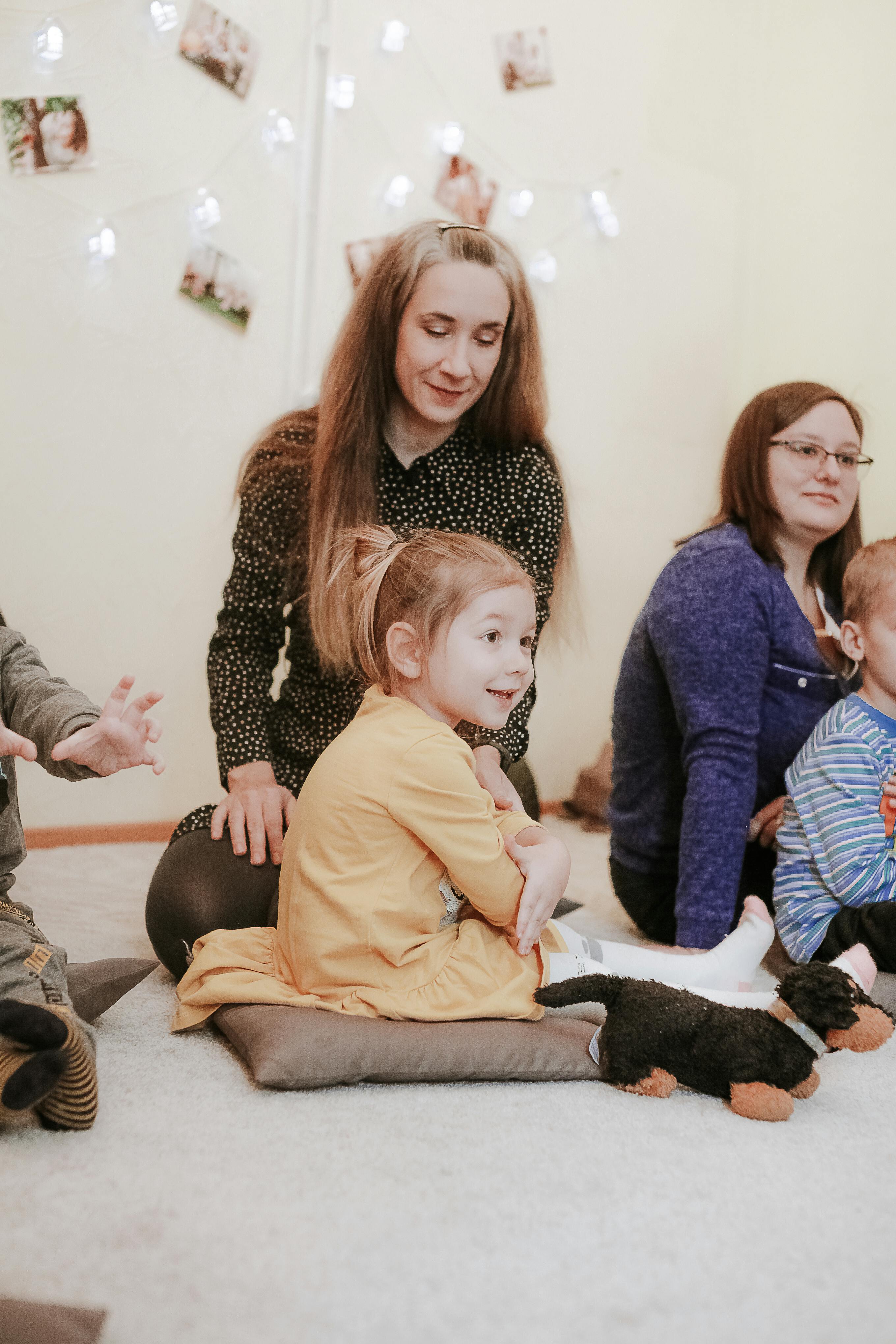 mothers with kids in preschool