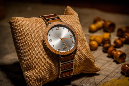 Безкоштовне стокове фото на тему «впритул, годинник, дерев’яний»
