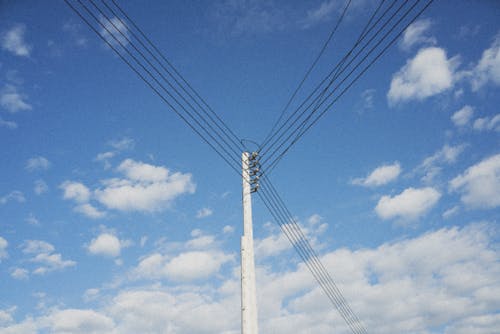 Gratis arkivbilde med blå himmel, distribusjon, elektrisitet