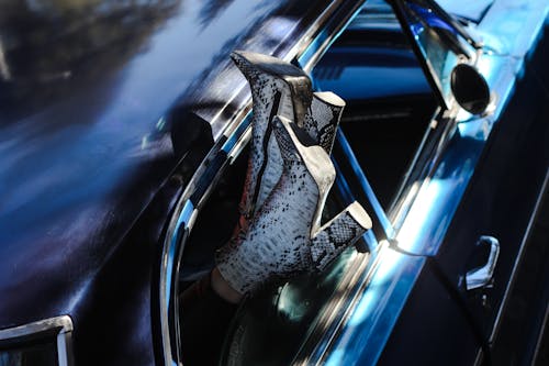 Základová fotografie zdarma na téma auto, detail, obuv