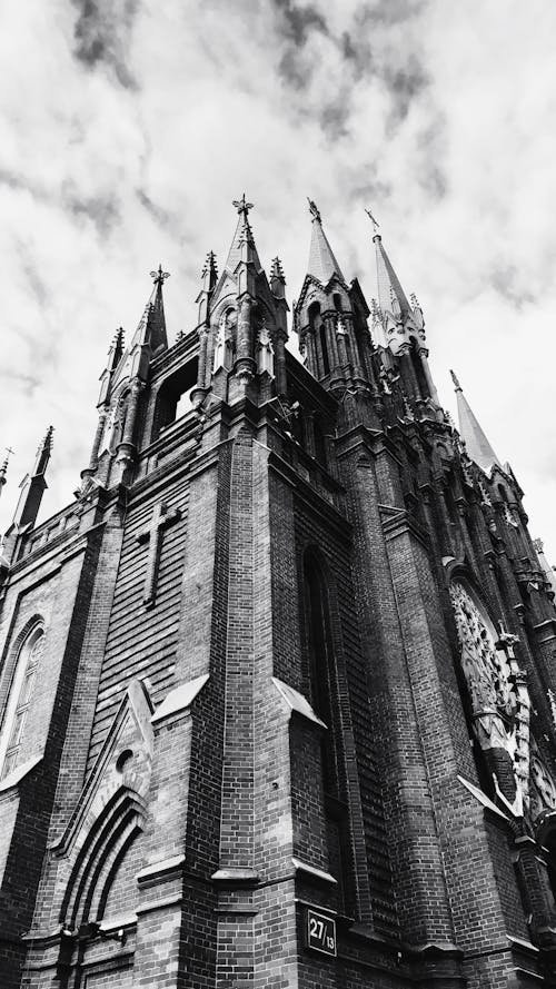 Fotobanka s bezplatnými fotkami na tému architektúra, budova kostola, čierna a biela