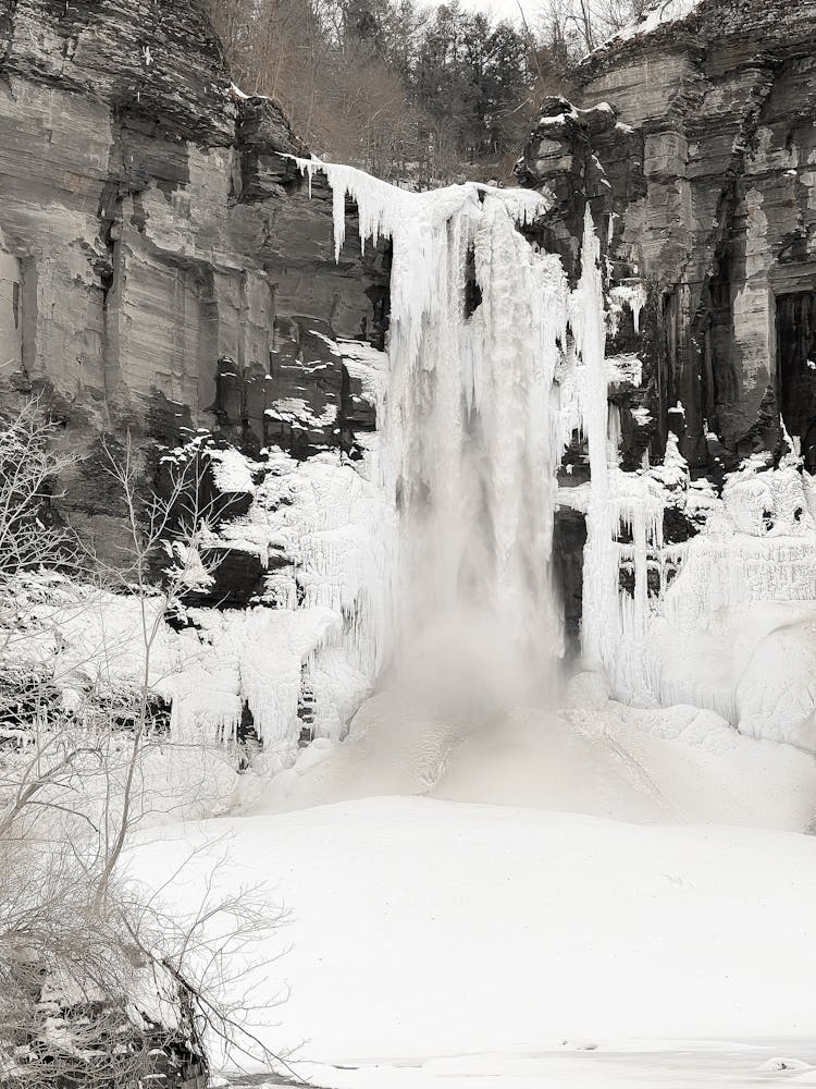 Photo Of A Frozen Waterfalls