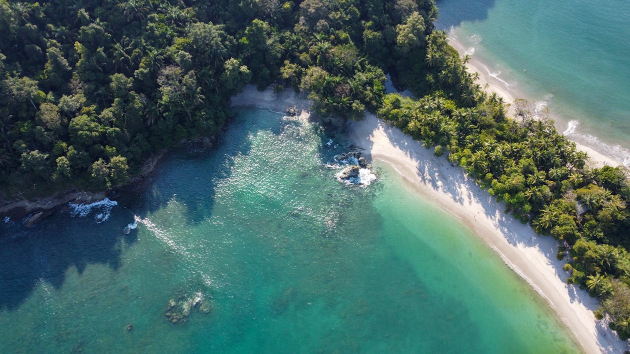 Free An Aerial Shot of the Manuel Antonio Beach in Costa Rica Stock Photo