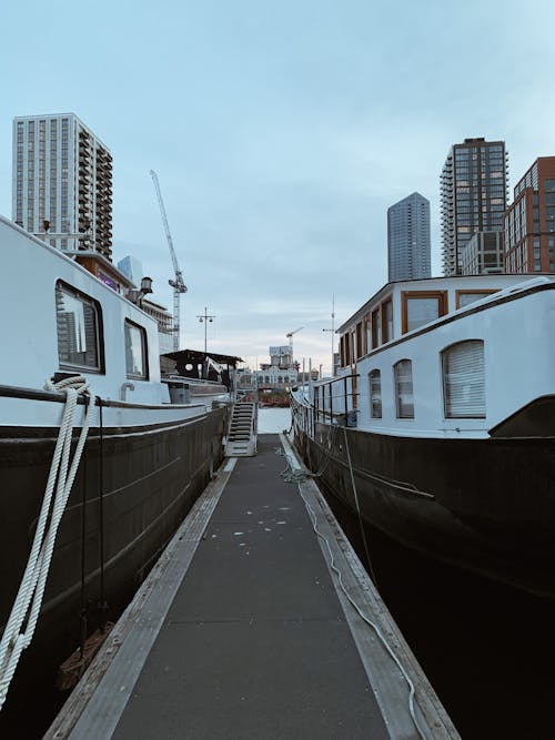 Kostenloses Stock Foto zu boote, dock, dockt