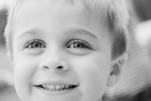 Free Grayscale Photo of Toddler Smiling Stock Photo