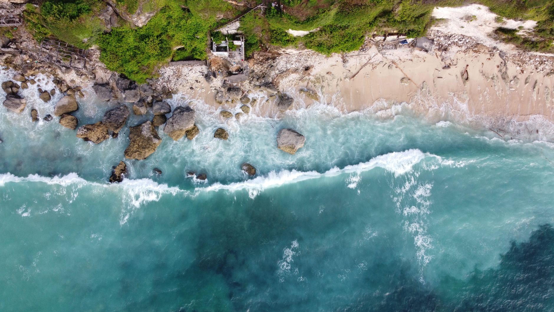 Pantai Melasti Bali: Permata Tersembunyi di Ujung Selatan, Surga yang Wajib Dikunjungi!
