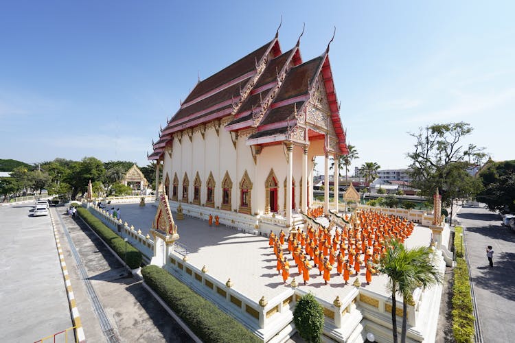 The Wat Klang Phra Aram Luang Buddhist Temple