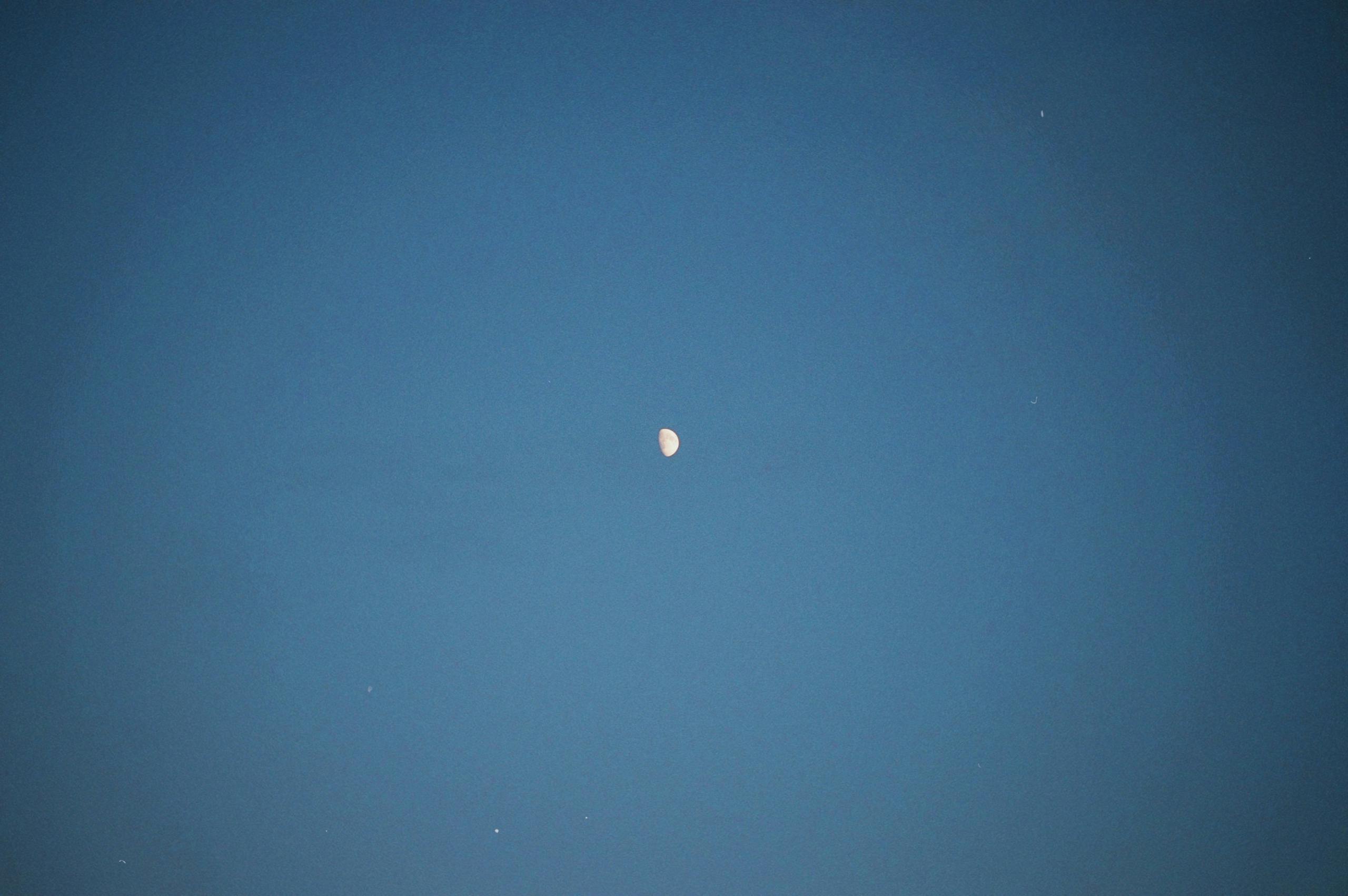 Moon in Gemini: Curiosity, Communication, and the Restless Heart