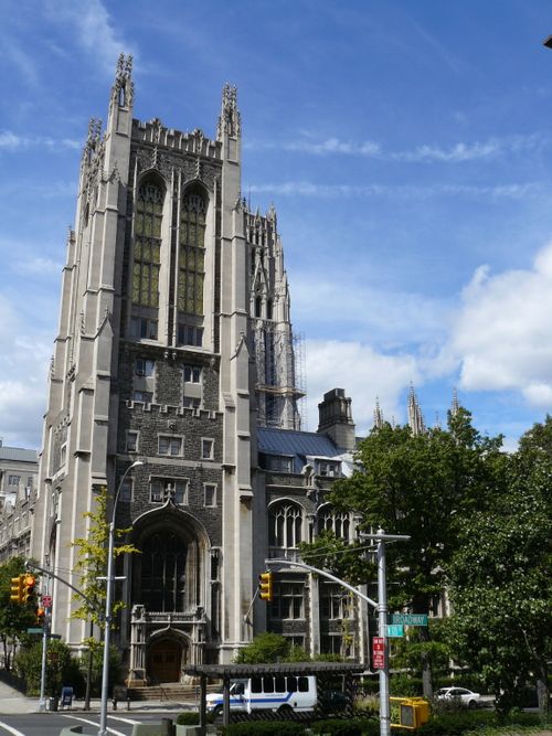Free Historic Gothic building in New York, showcasing architectural details under a blue sky. Stock Photo