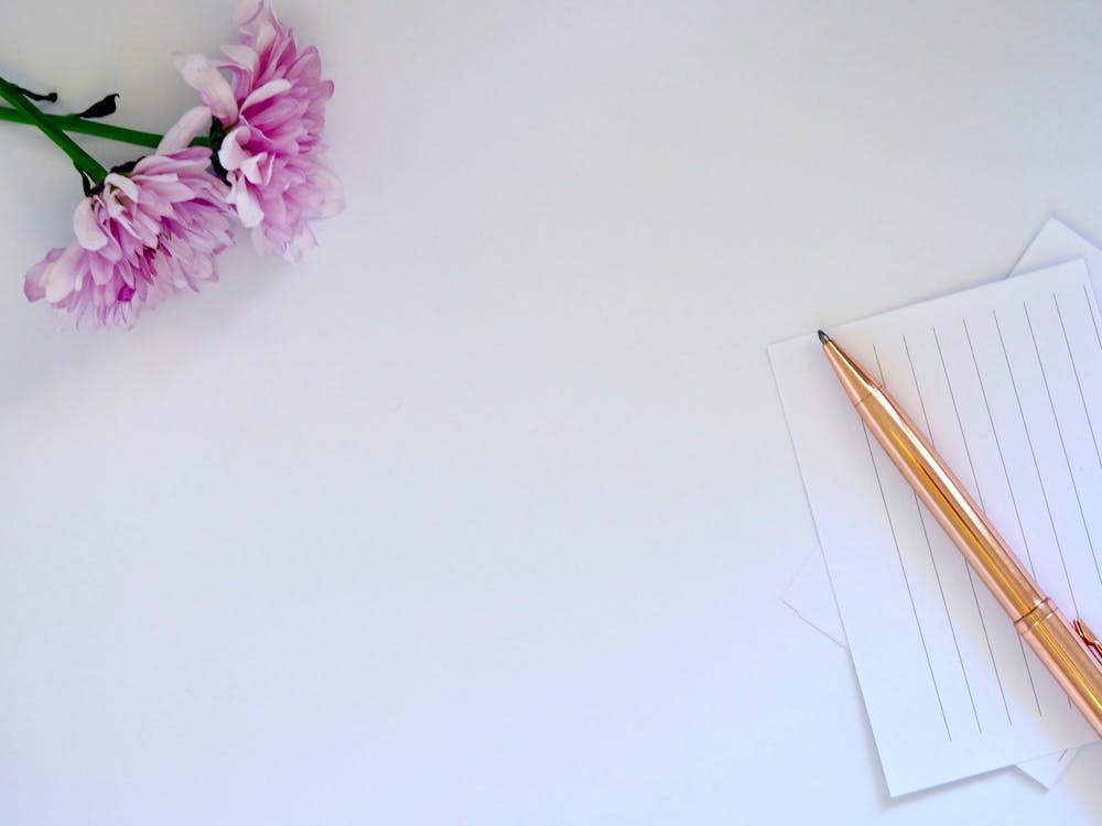 คลังภาพถ่ายฟรี ของ กระดาษ, ดอกไม้, ปากกา